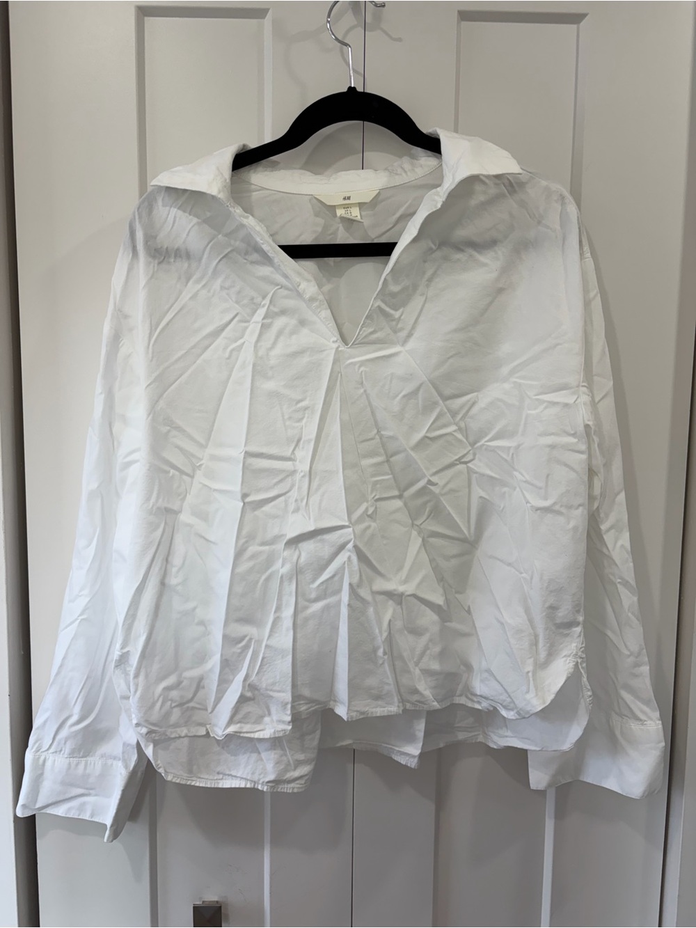 H&M White Relaxed V-Neck Collared Blouse